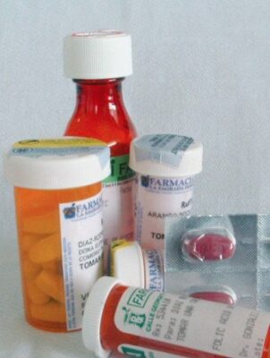 Medications cause dry mouth symptoms